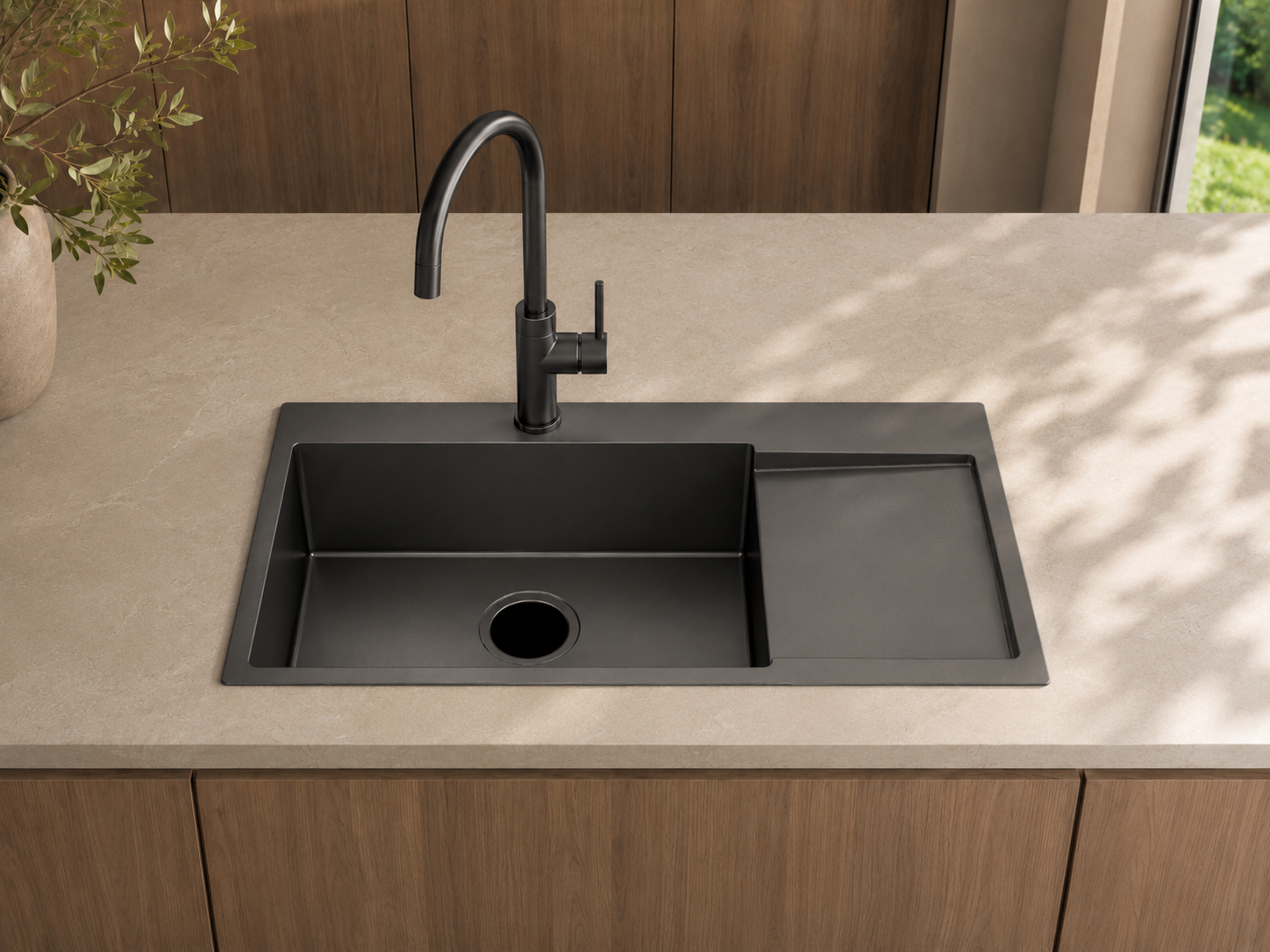 Val Hand-Made Single Bowl Kitchen Sink - Titanium Black
